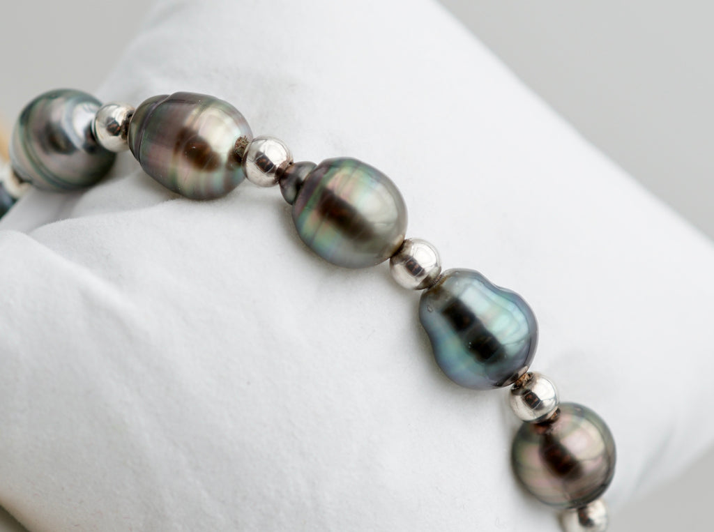 Collection Maupiti splendide bracelet de 10 perles baroque de Tahiti