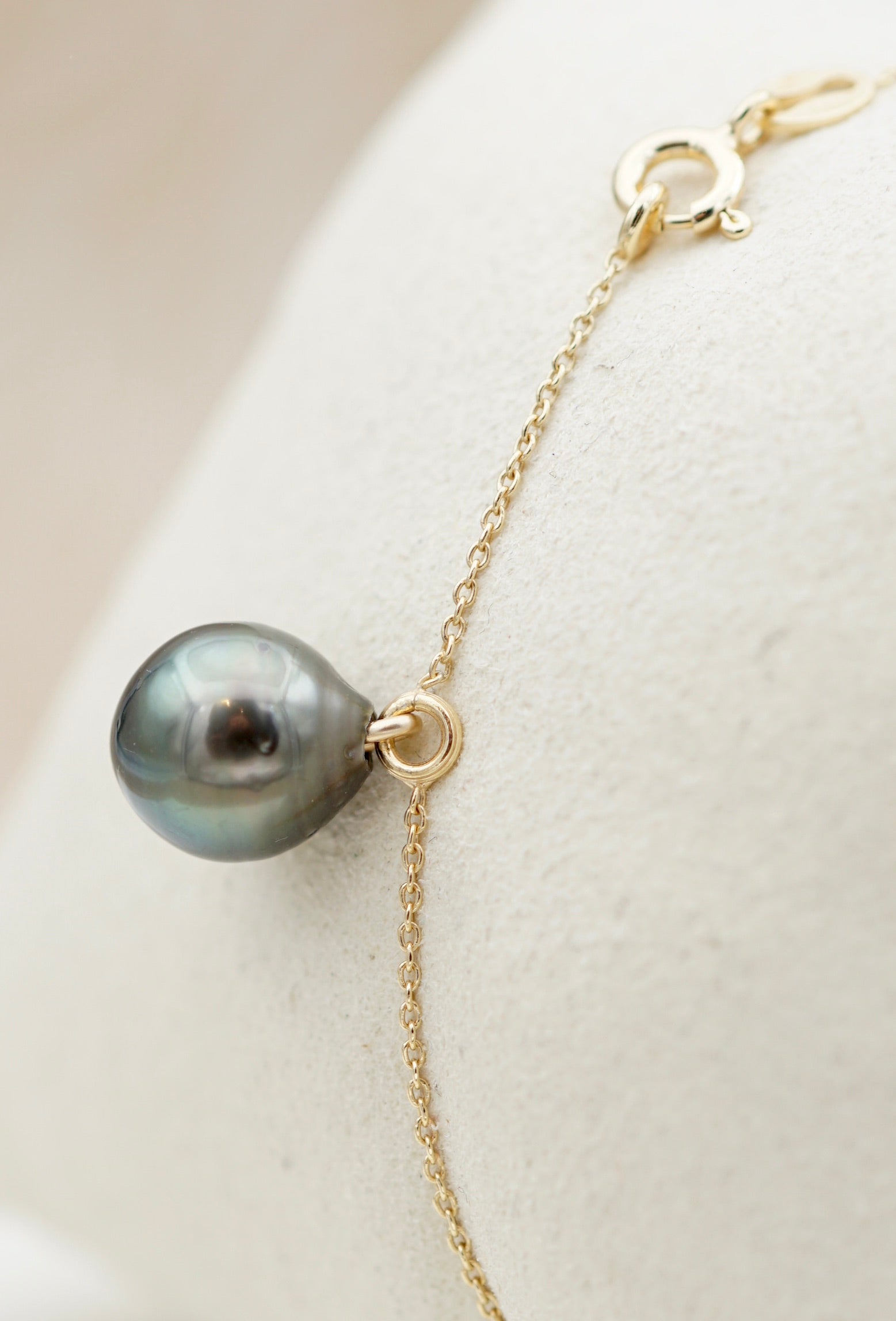Collection Matari perle cerclée de 9.4mm