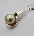 Collection Puhi perle ronde gold de 8.5mm