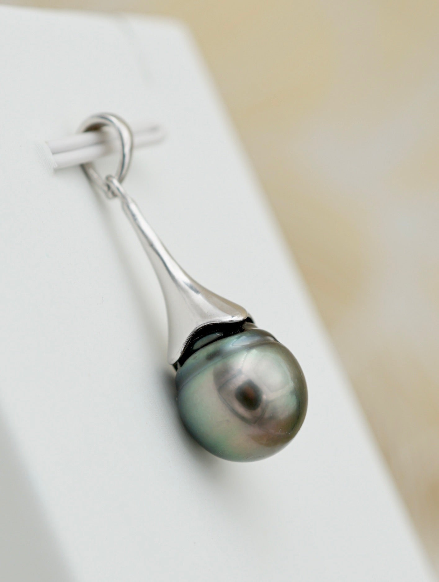 Collection Fakarava perle cerclée de 10.4mm
