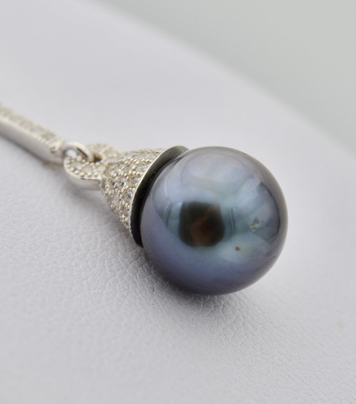 Collection Puaiti perle de 10.5mm sur argent et zirconium