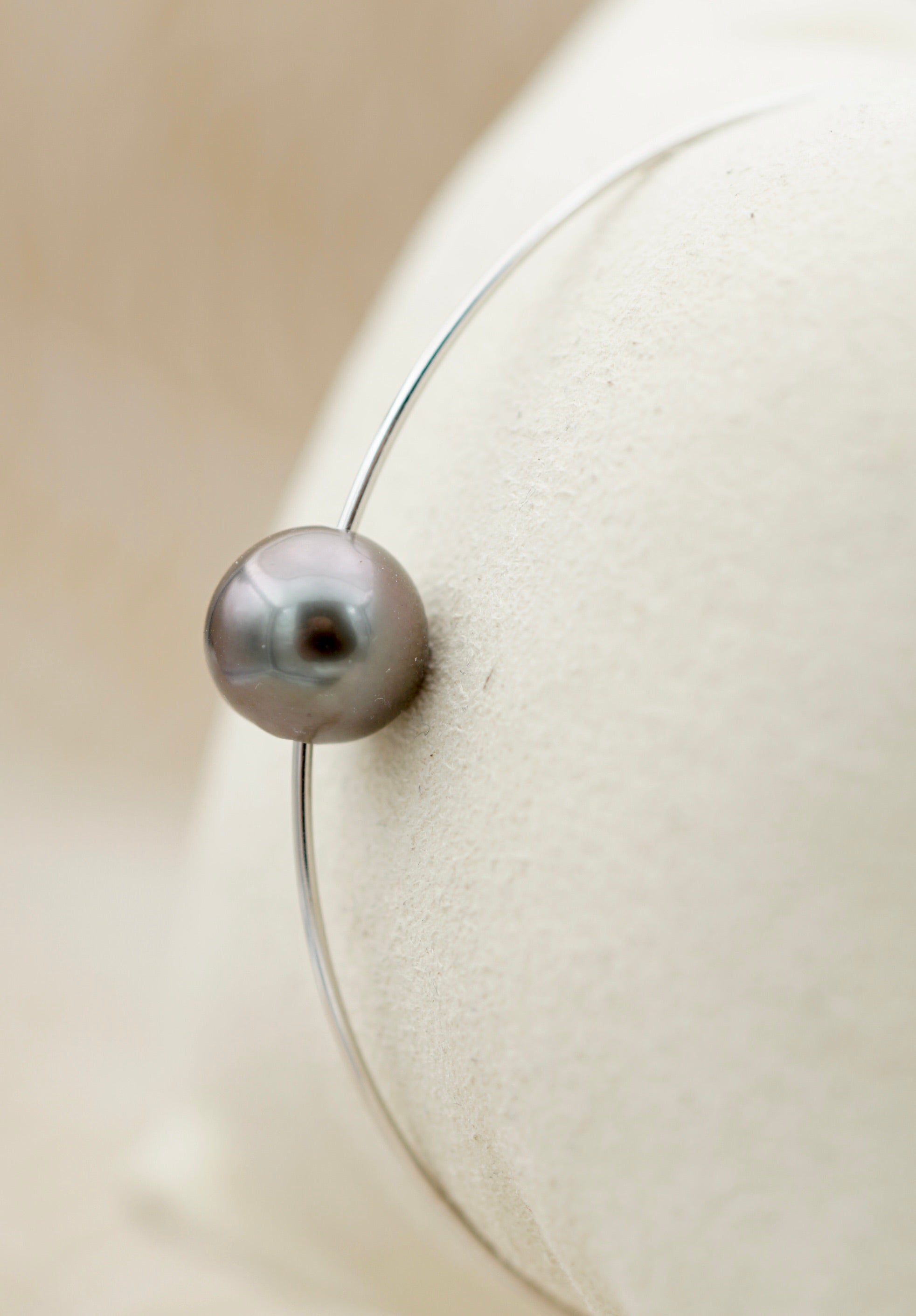 Collection Uru perle semi ronde de 9.7mm