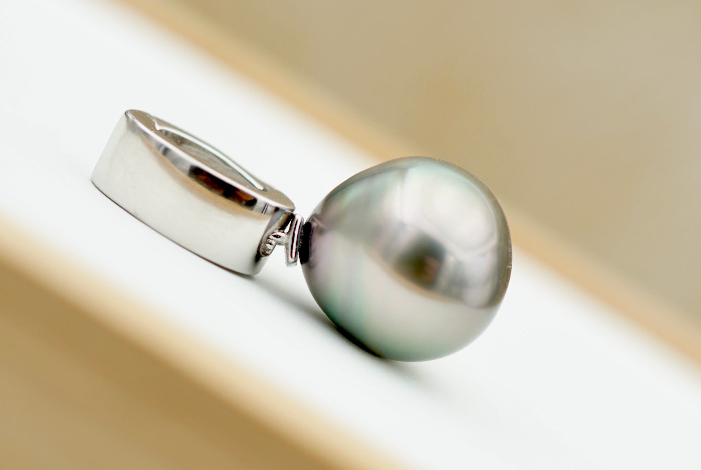 Collection Noni perle drop de 11.6mm