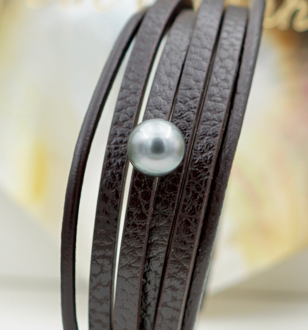 Collection Manuia perle semi ronde de 9.6mm
