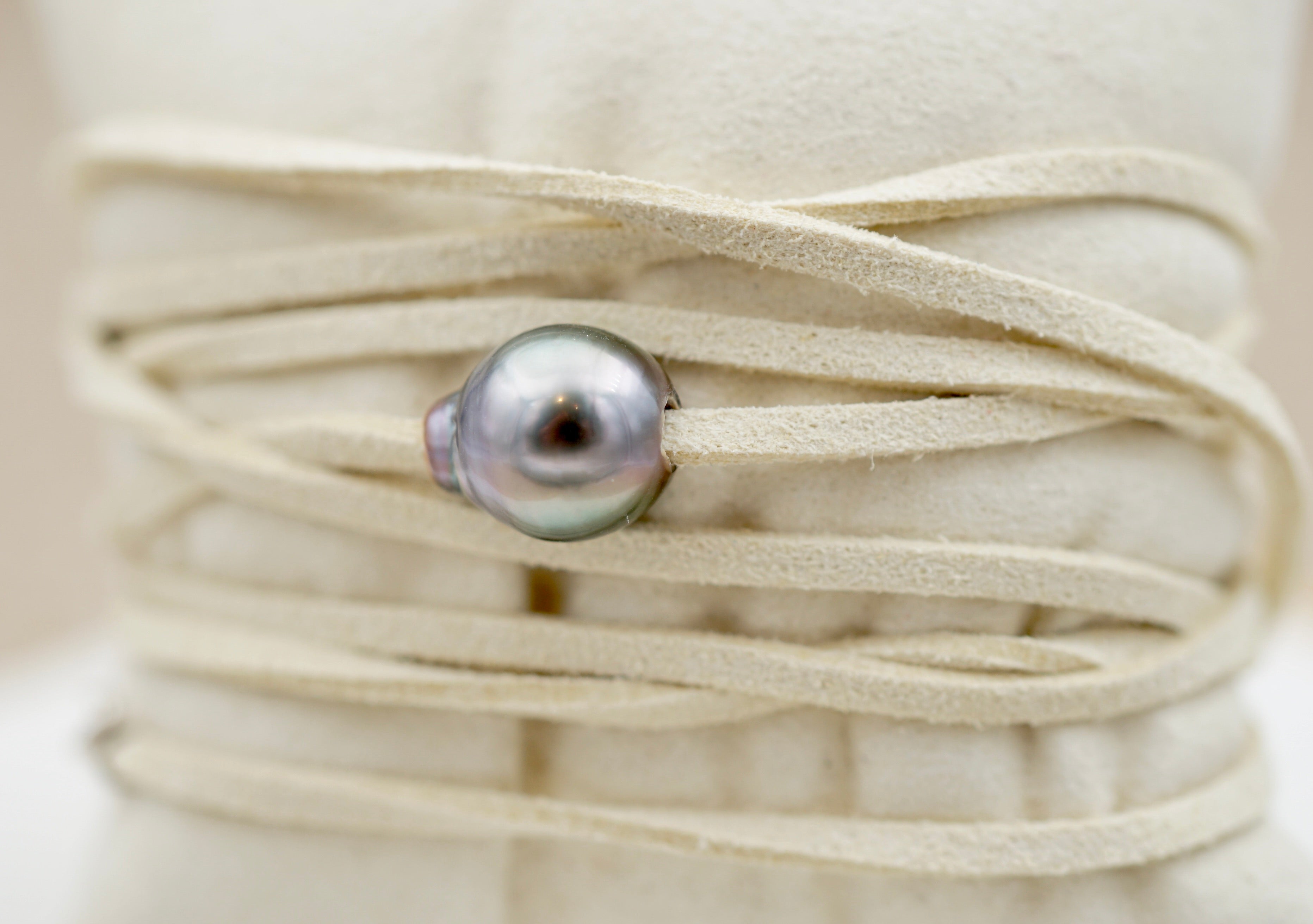 Collection Manava perle baroque de 10.5mm
