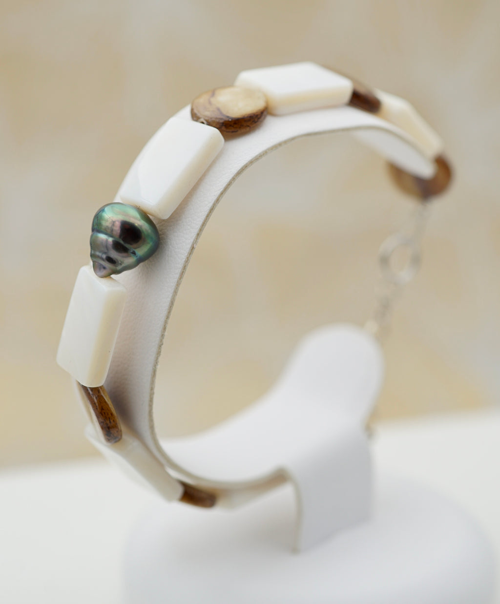 Collection poeiti perle cerclée en forme de coquillage de 9.5mm