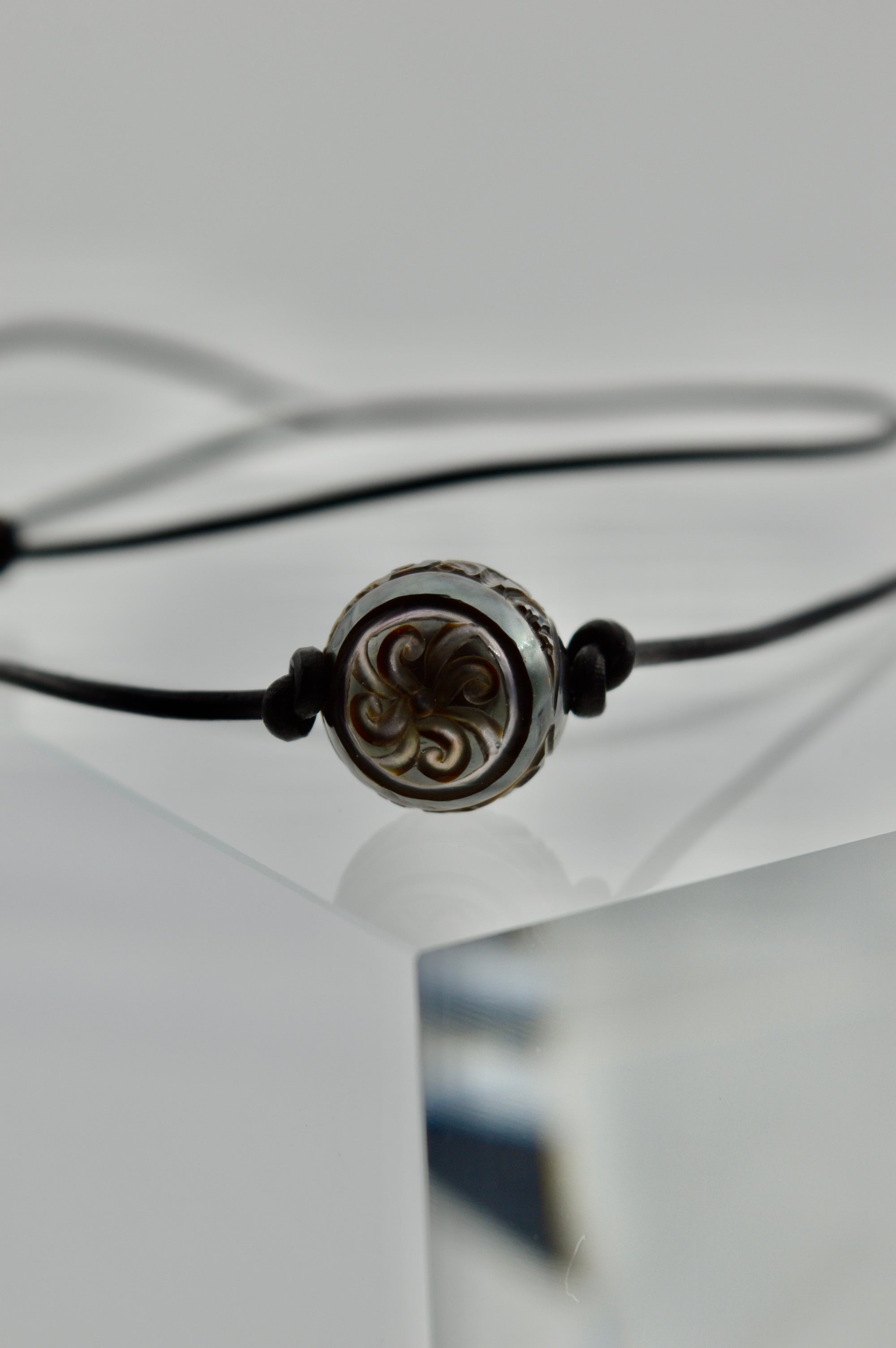 Collection Tane perle gravée de 15.6mm