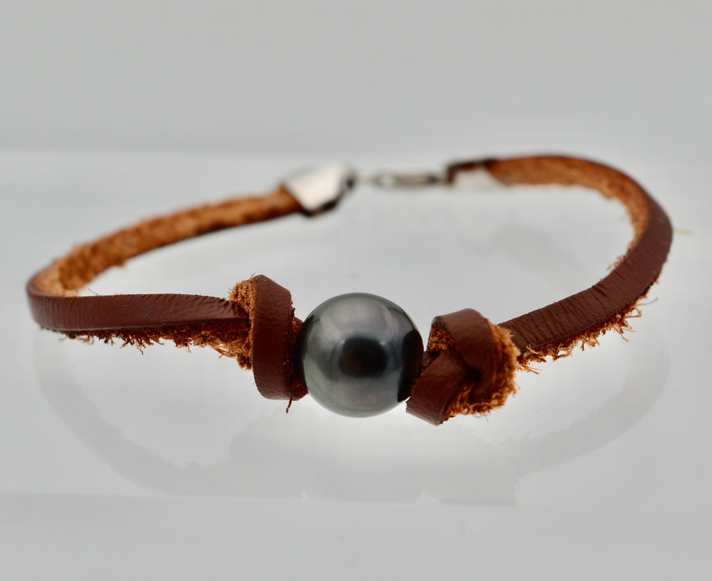 Collection Tahaa perle de 10.1mm sur cuir