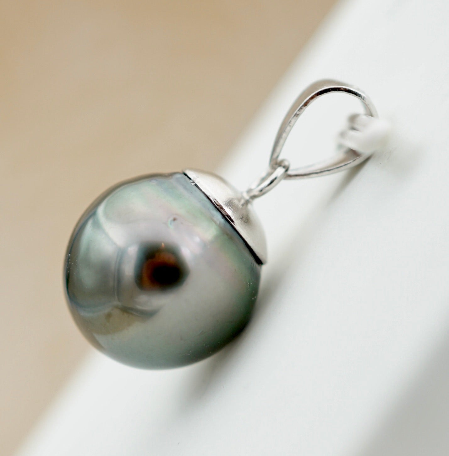 Collection Fenua perle cerclée de 12.6mm