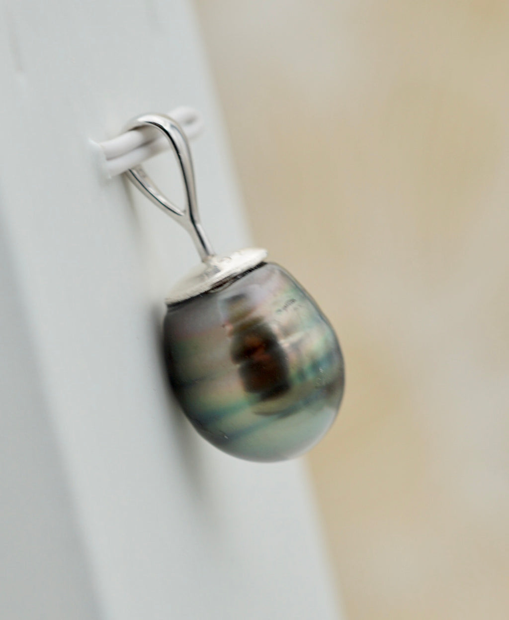 Collection Bora perle cerclée de 12mm