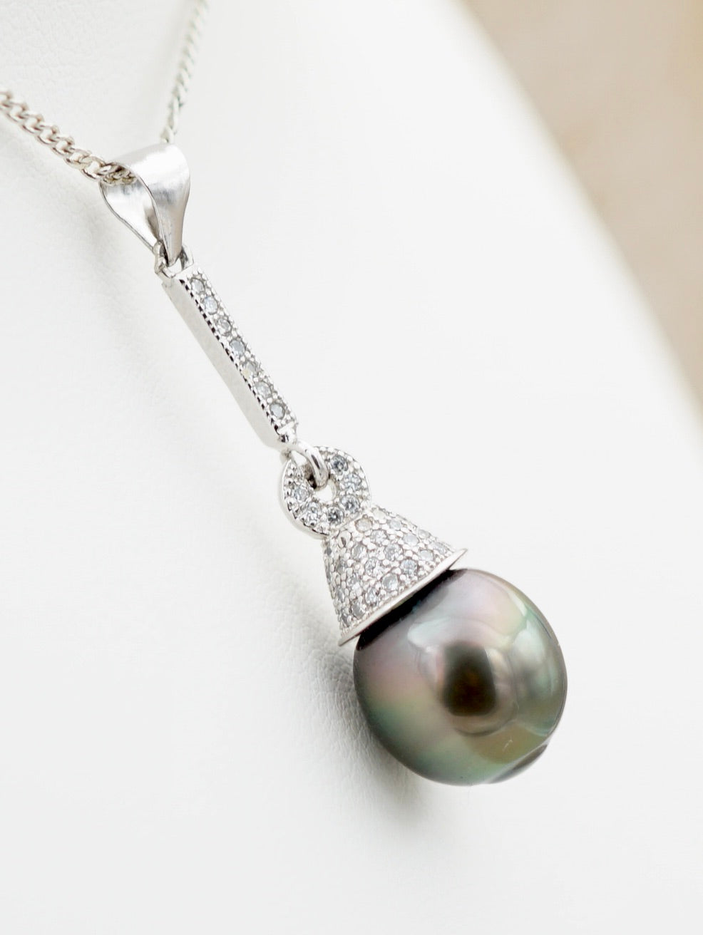 Collection Rima perle semi ronde de 10.2mm