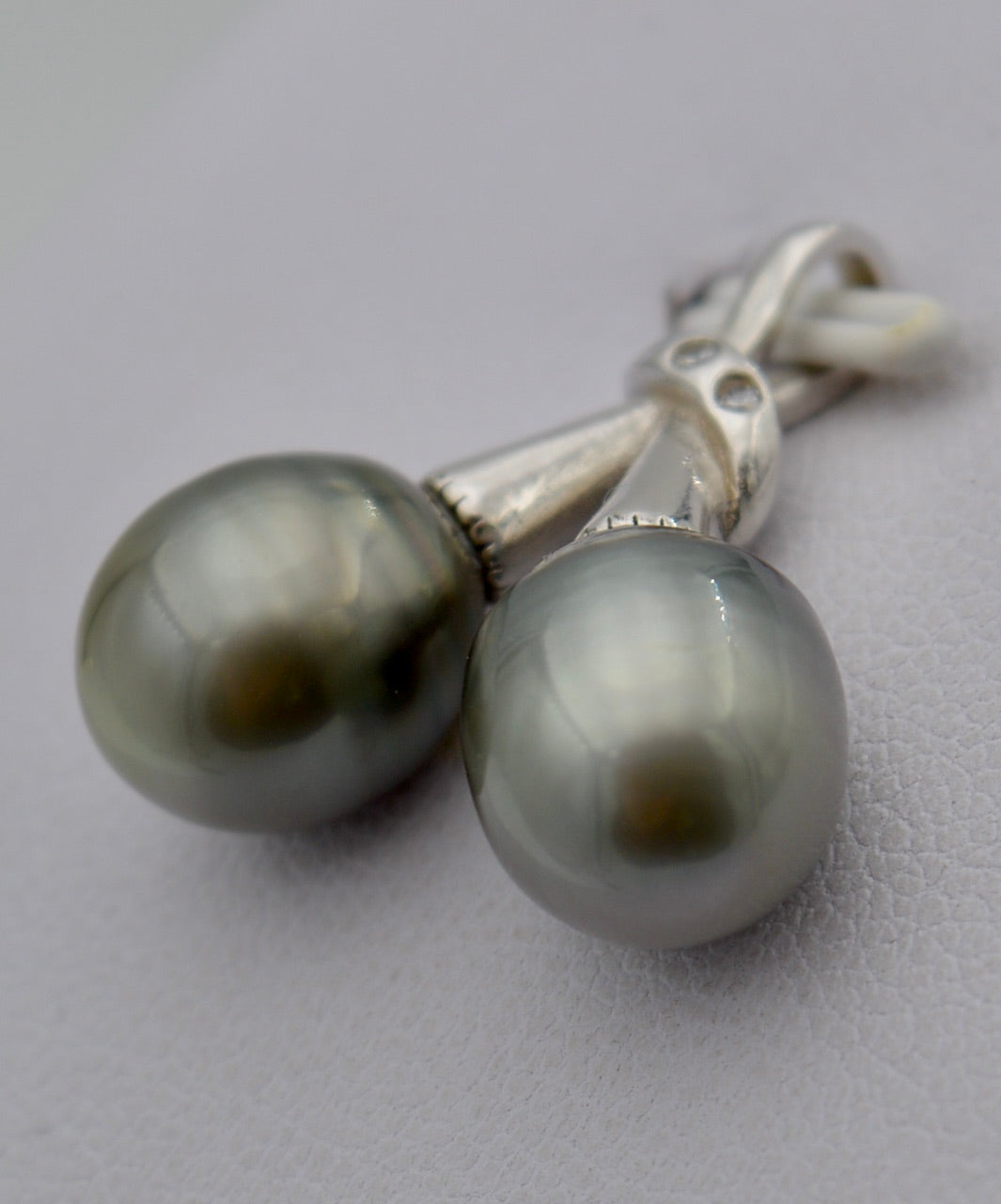 Collection Gambier 2 perles baroques montées sur argent