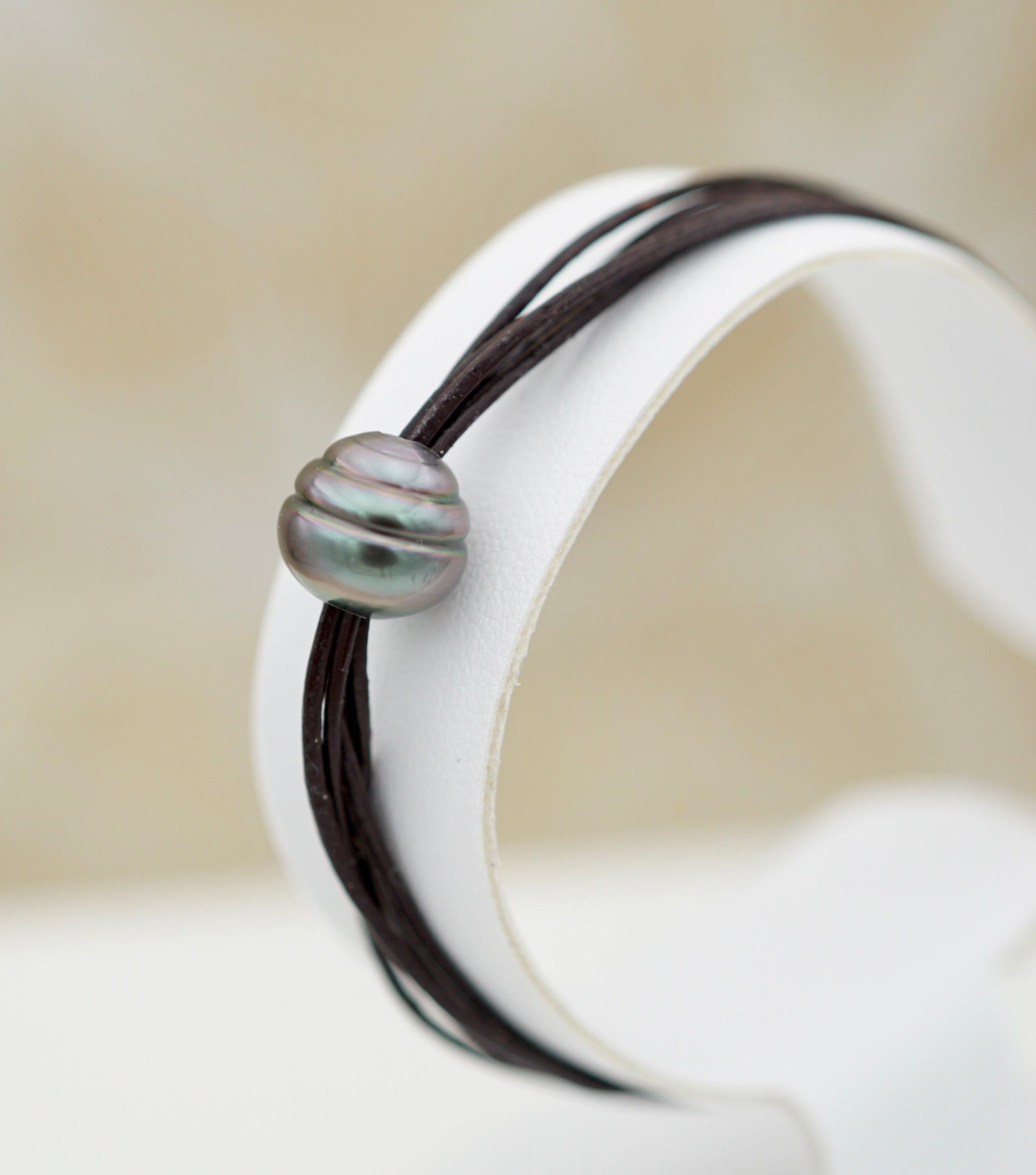 Collection Tanaoa perle cerclée de 10mm