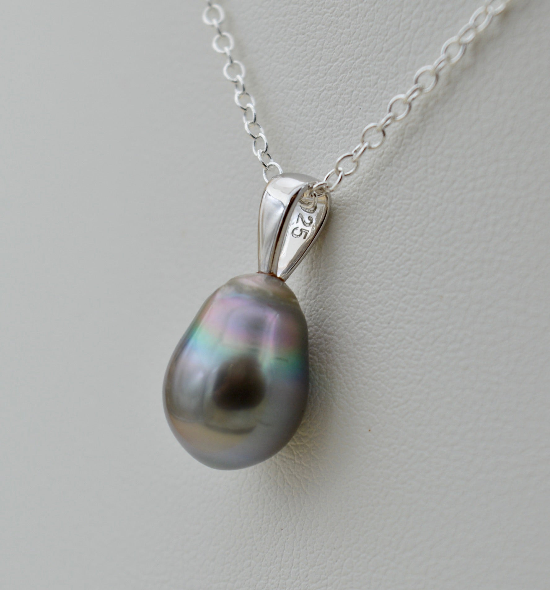 Collection Varua perle cerclée de 10mm sur argent