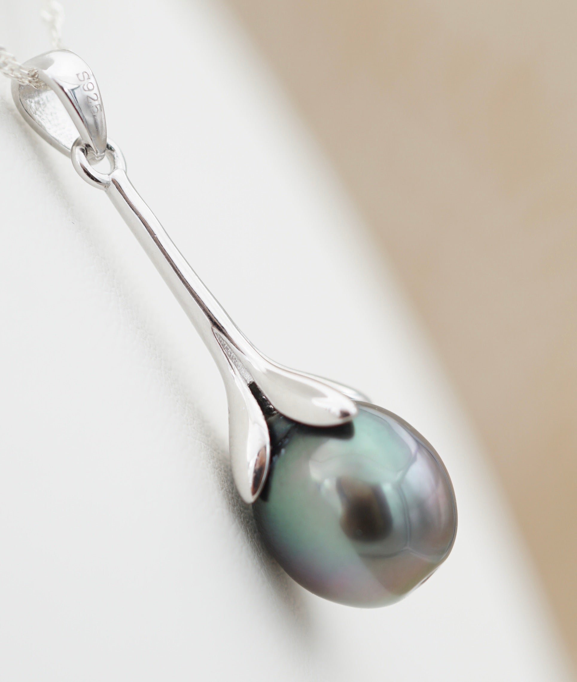 Collection Matatia perle semi ronde de 9.9mm