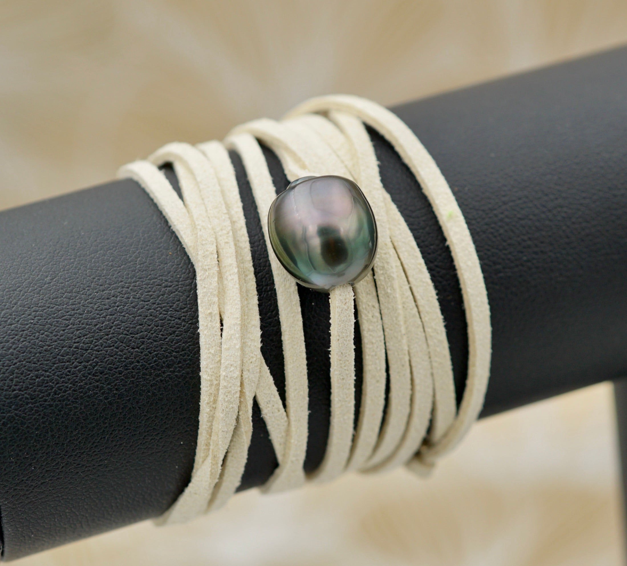 Collection Uru perle baroque de 12.8mm