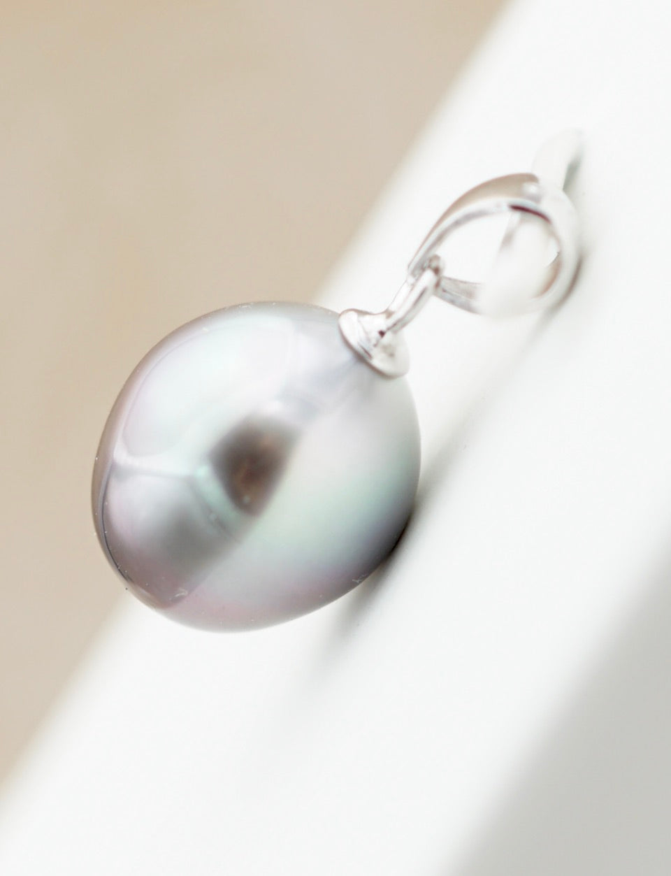 Collection Tipanier perle baroque de 10.7mm