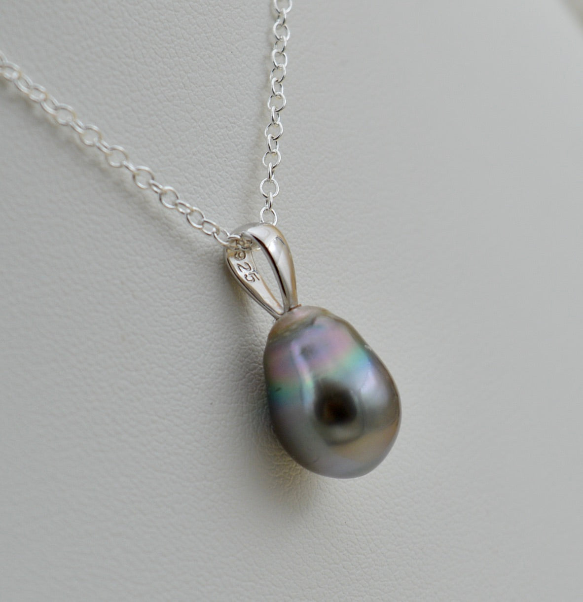 Collection Varua perle cerclée de 10mm sur argent