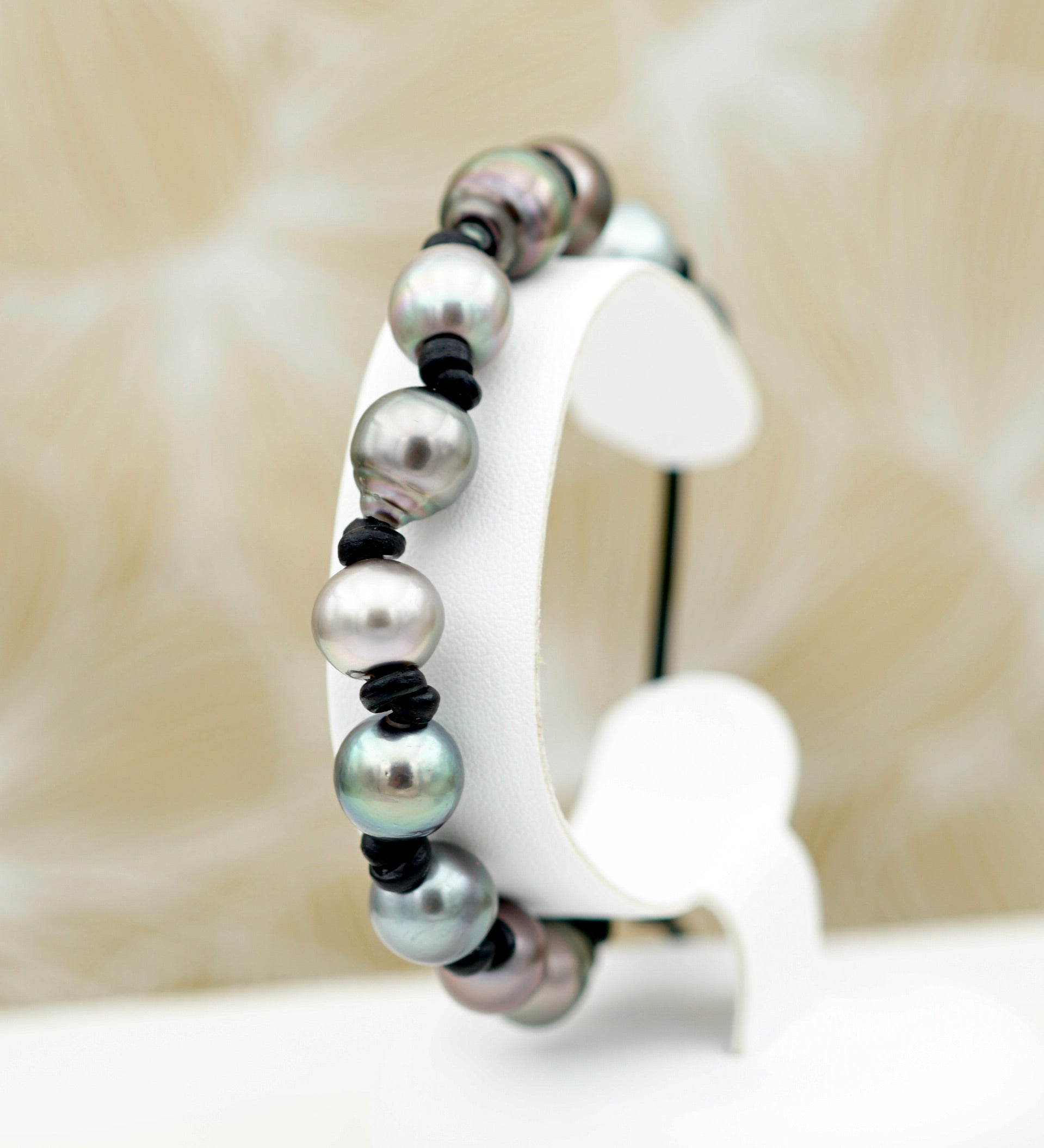 Collection Motu 12 perles multicolores sur cuir