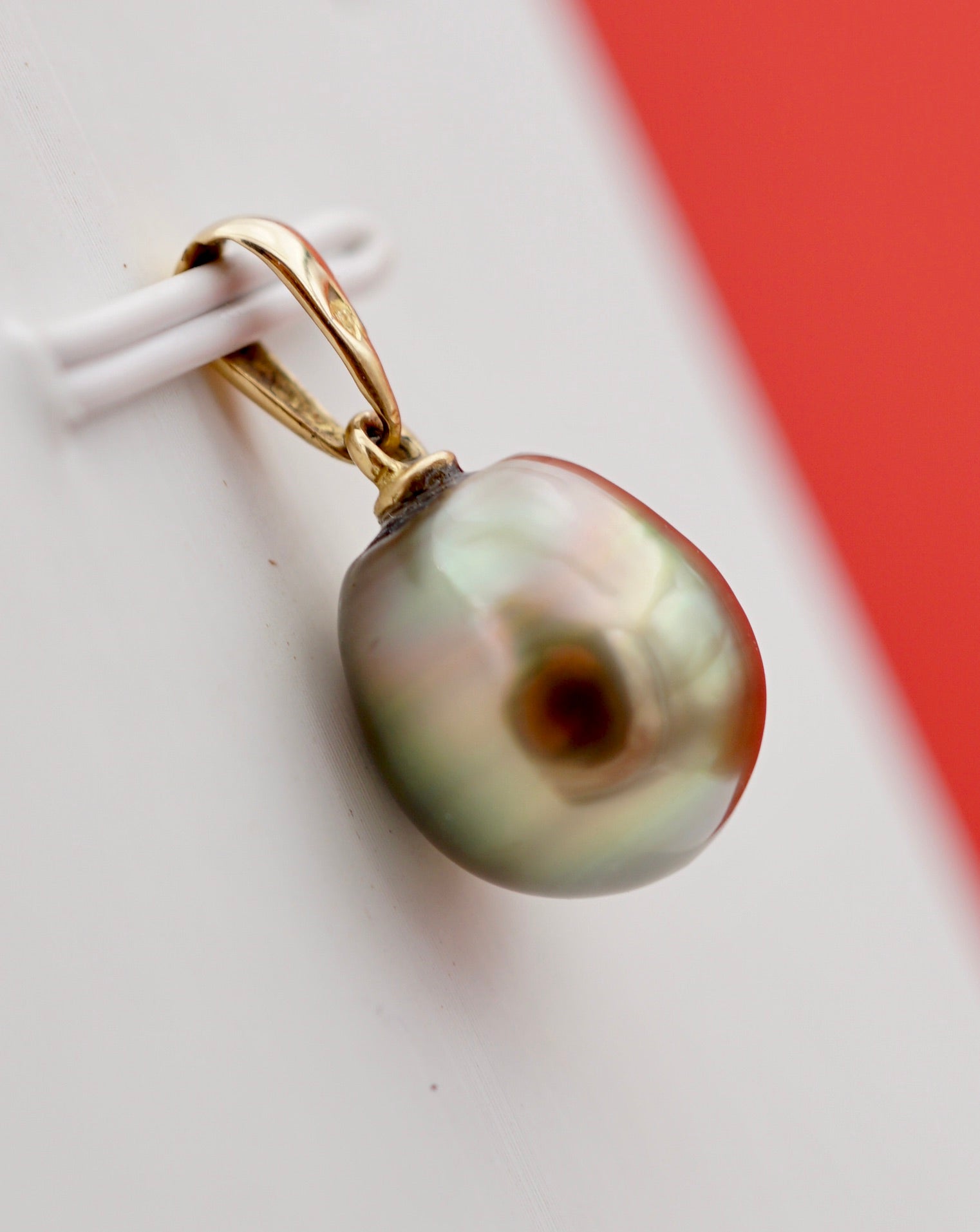 Collection Rotui Superbe perle Gold de 10.1mm sur Or