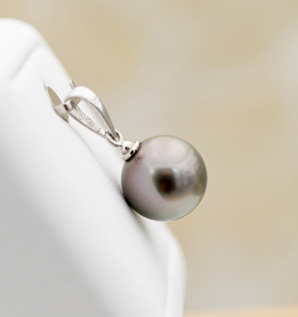 Collection Fakarava perle ronde de 12.2mm montée sur Or 18k