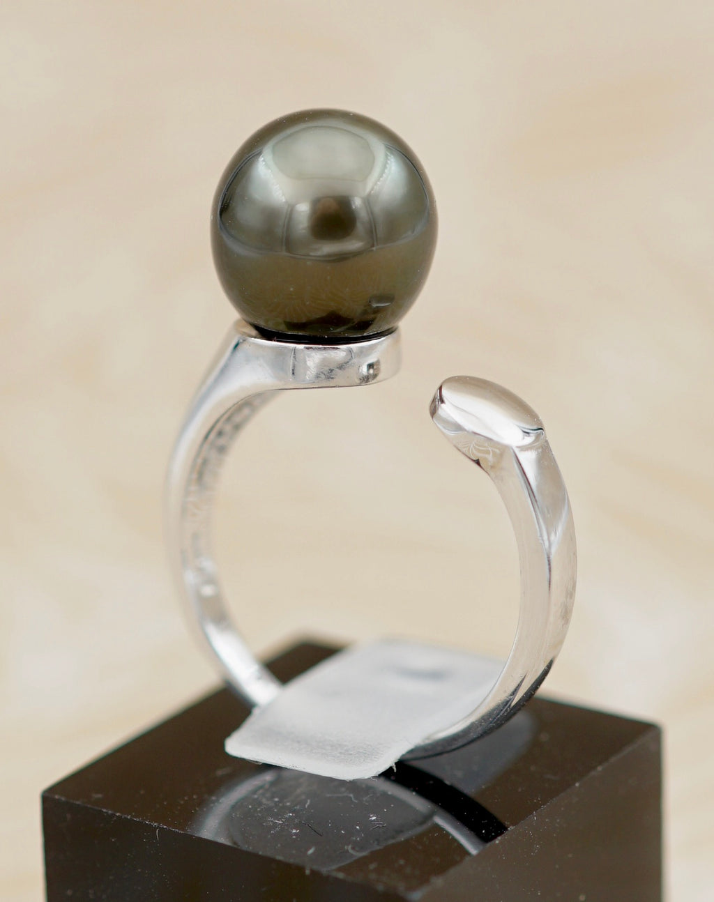 Collection Apetahi perle semi ronde de 9.8mm