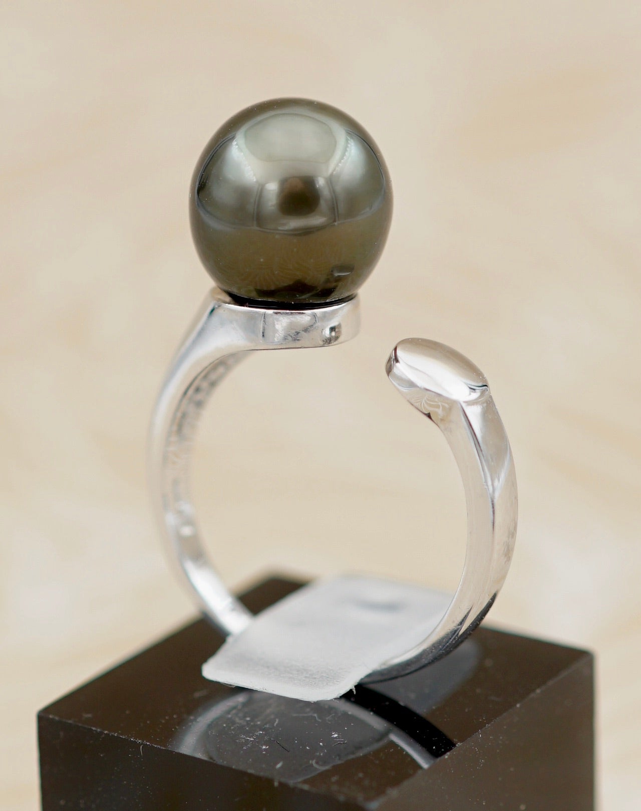 Collection Apetahi perle semi ronde de 9.8mm
