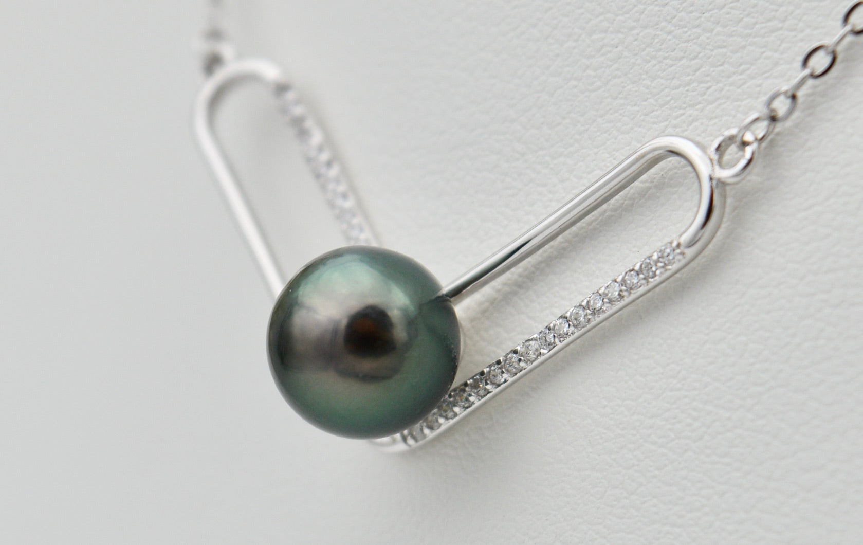 Collection Uru splendide perle montée sur argent 925mm
