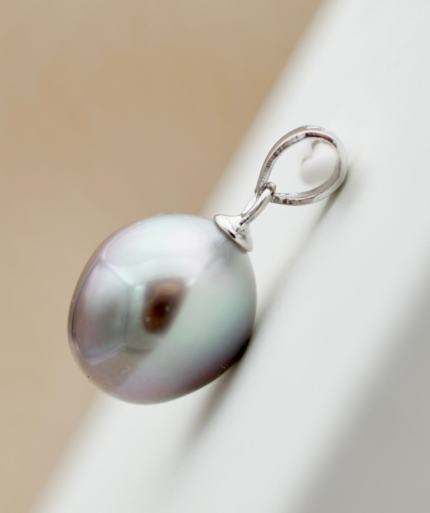 Collection Tipanier perle baroque de 10.7mm