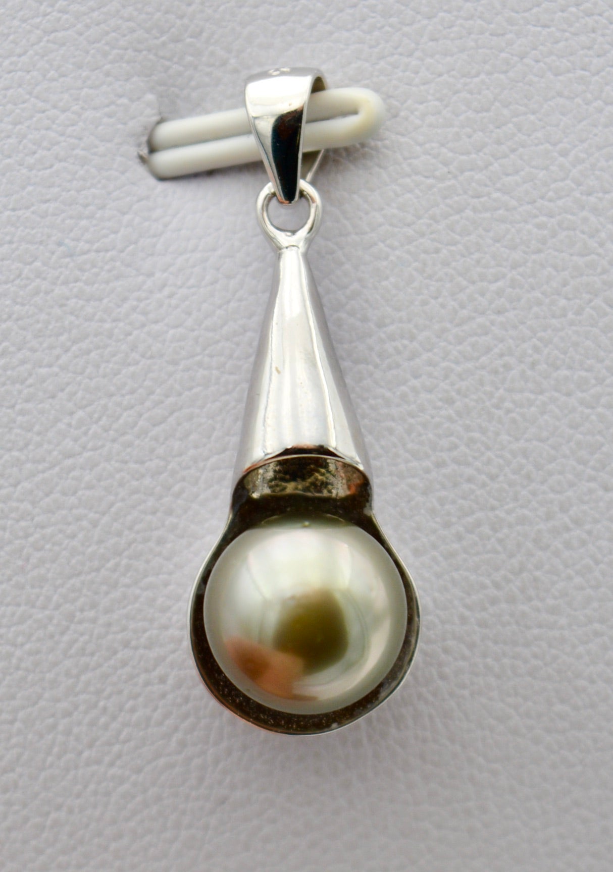 Collection Puhi perle ronde gold de 8.5mm