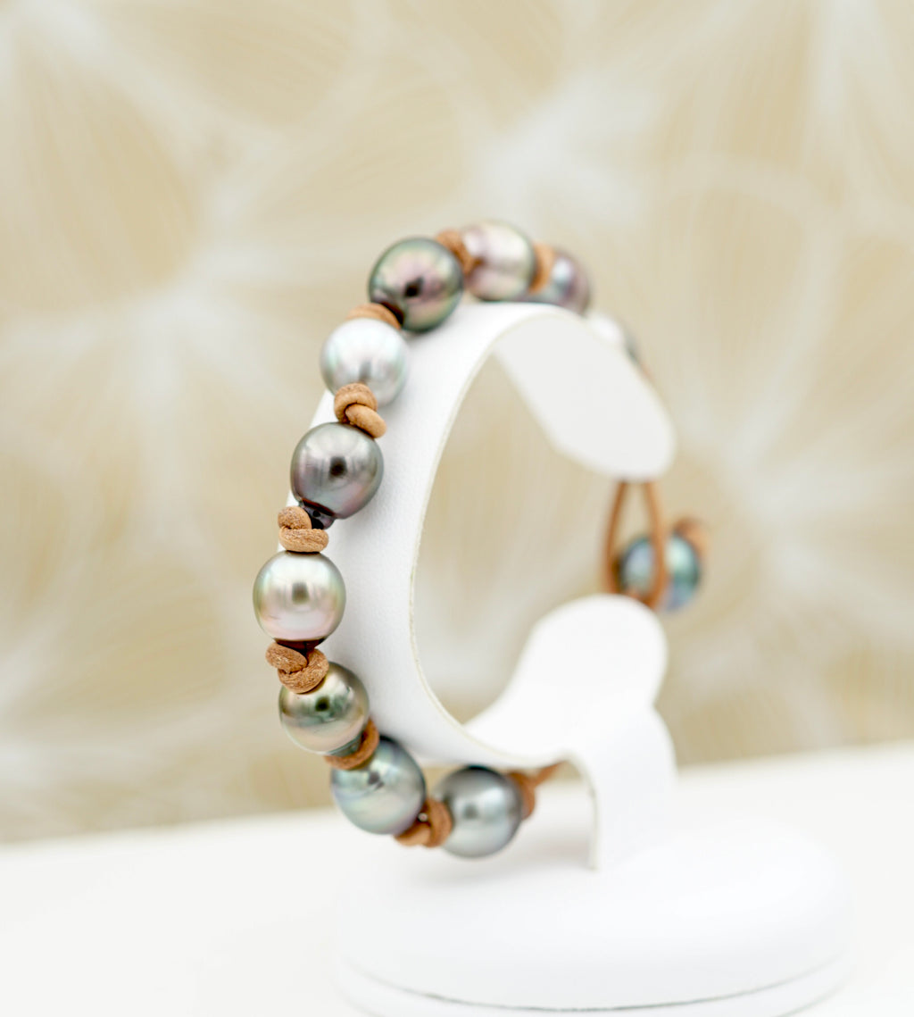 Collection Aorai 11 perles multicolores sur cuir