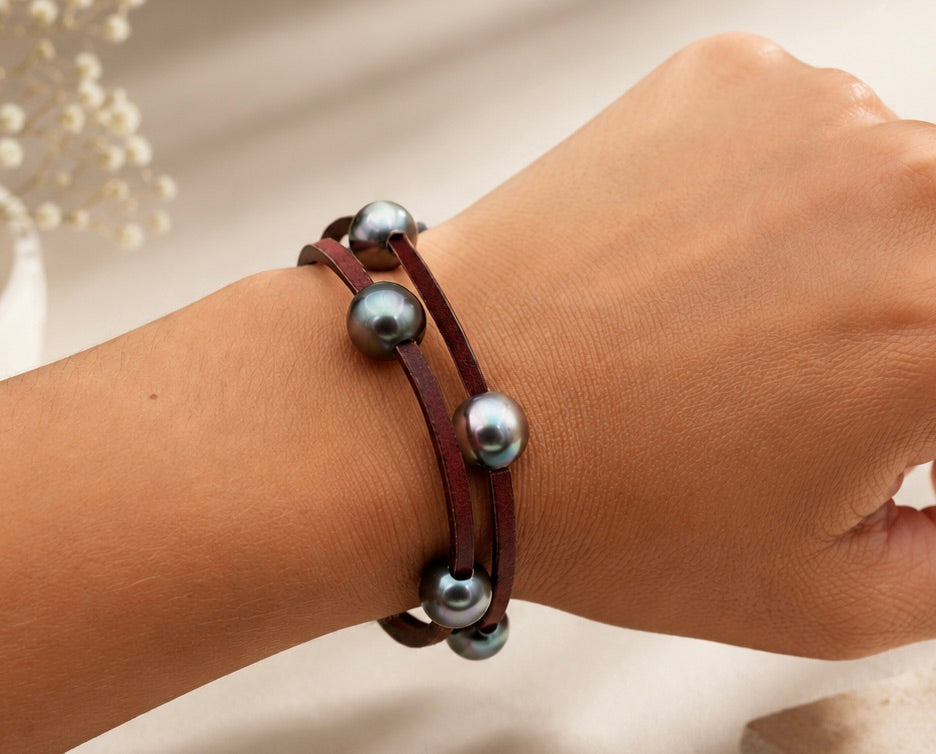 Honolua 7 perles de Tahiti montées sur cuir