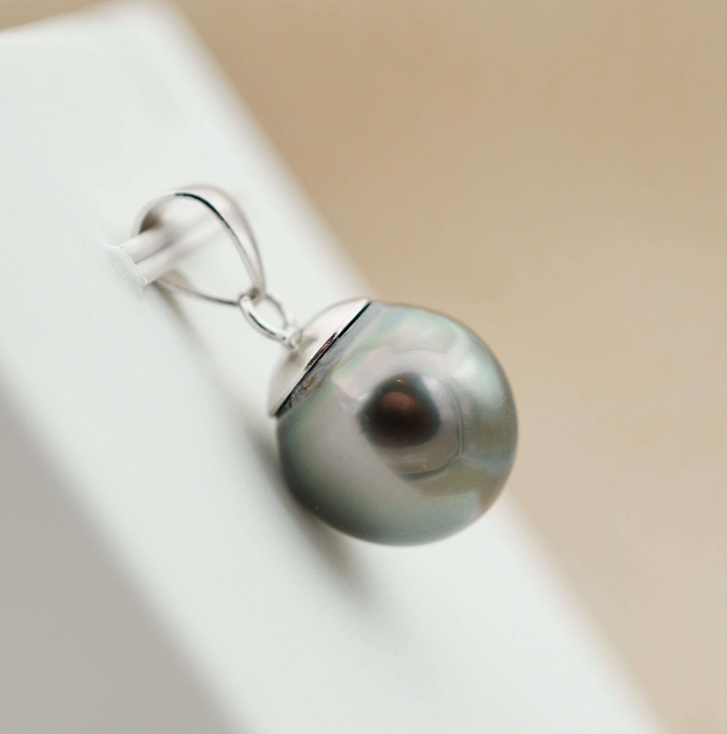 Collection Fenua perle cerclée de 12.6mm