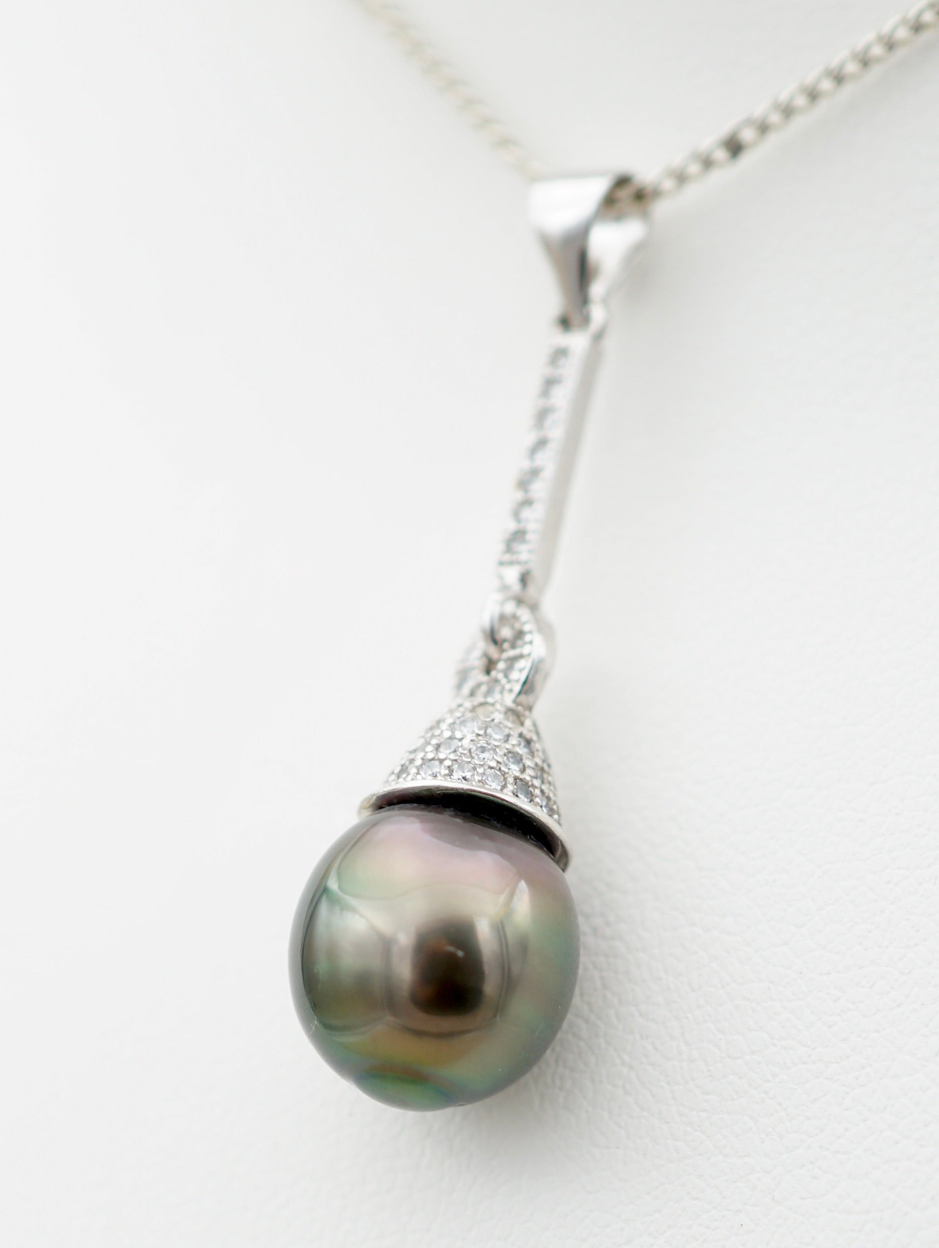 Collection Rima perle semi ronde de 10.2mm