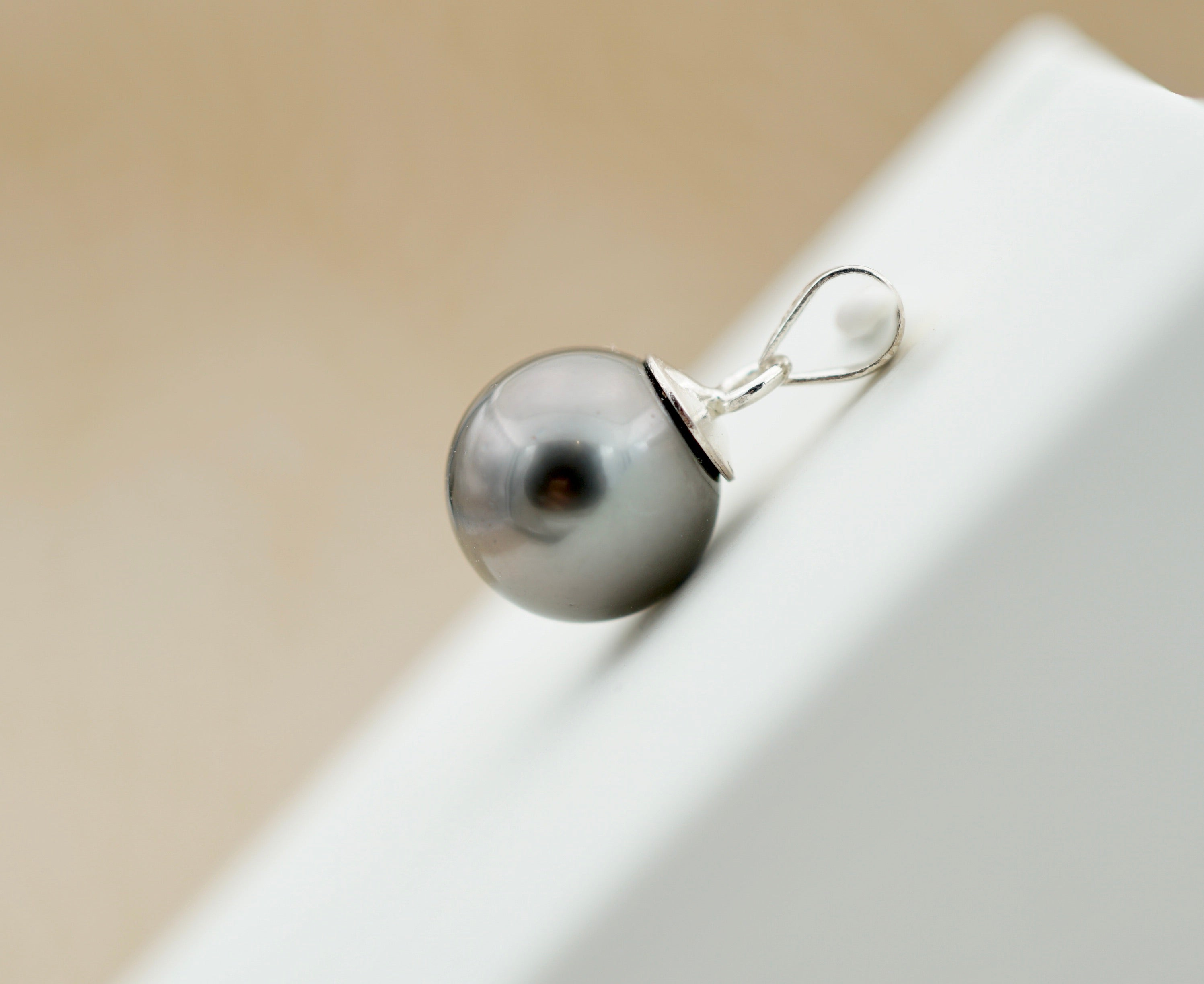 Collection Mataiva perle ronde de 10.9mm