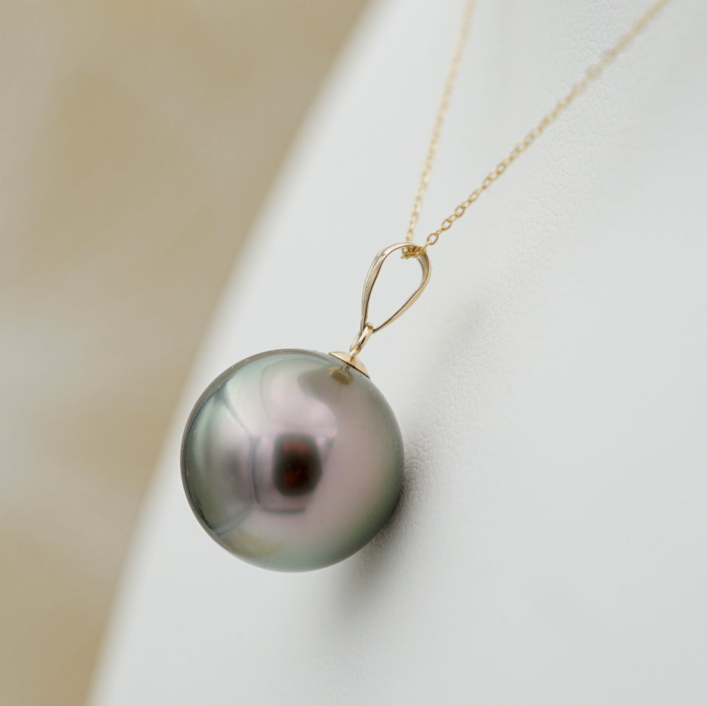 Collection Tahiti Nui perle AAA de 13.7mm sur Or