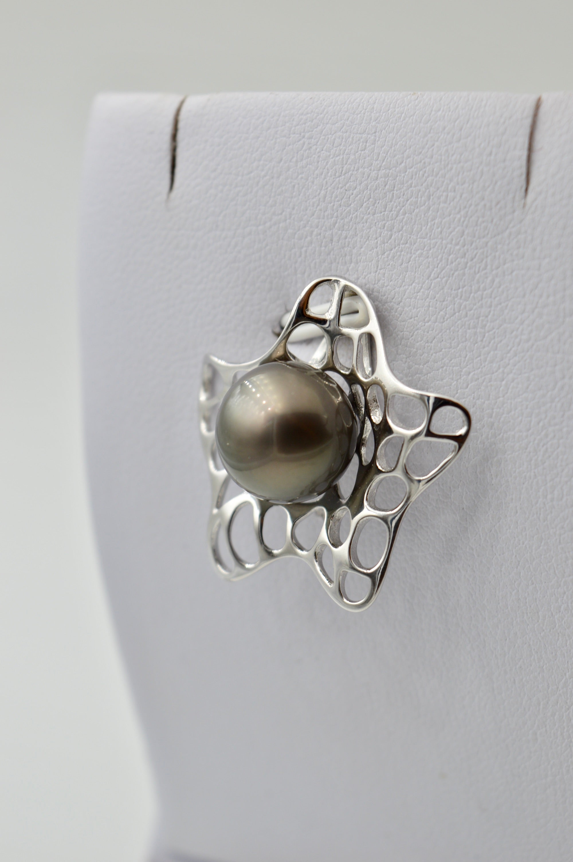 Collection Pao perle de 11mm sur pendentif en argent