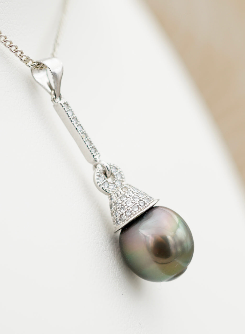 Collection Rima perle semi ronde de 10.2mm