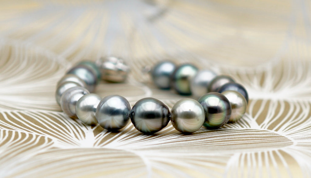 Collection Tuamotu 16 perles multicolores