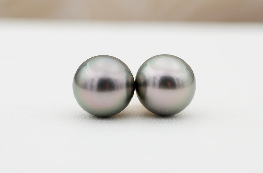 Akamaru Boucles d'oreilles perles de Tahiti sur or 18K