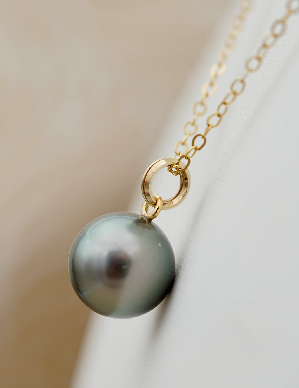Tubuai perle de Tahiti de 10.3mm sur gold filled