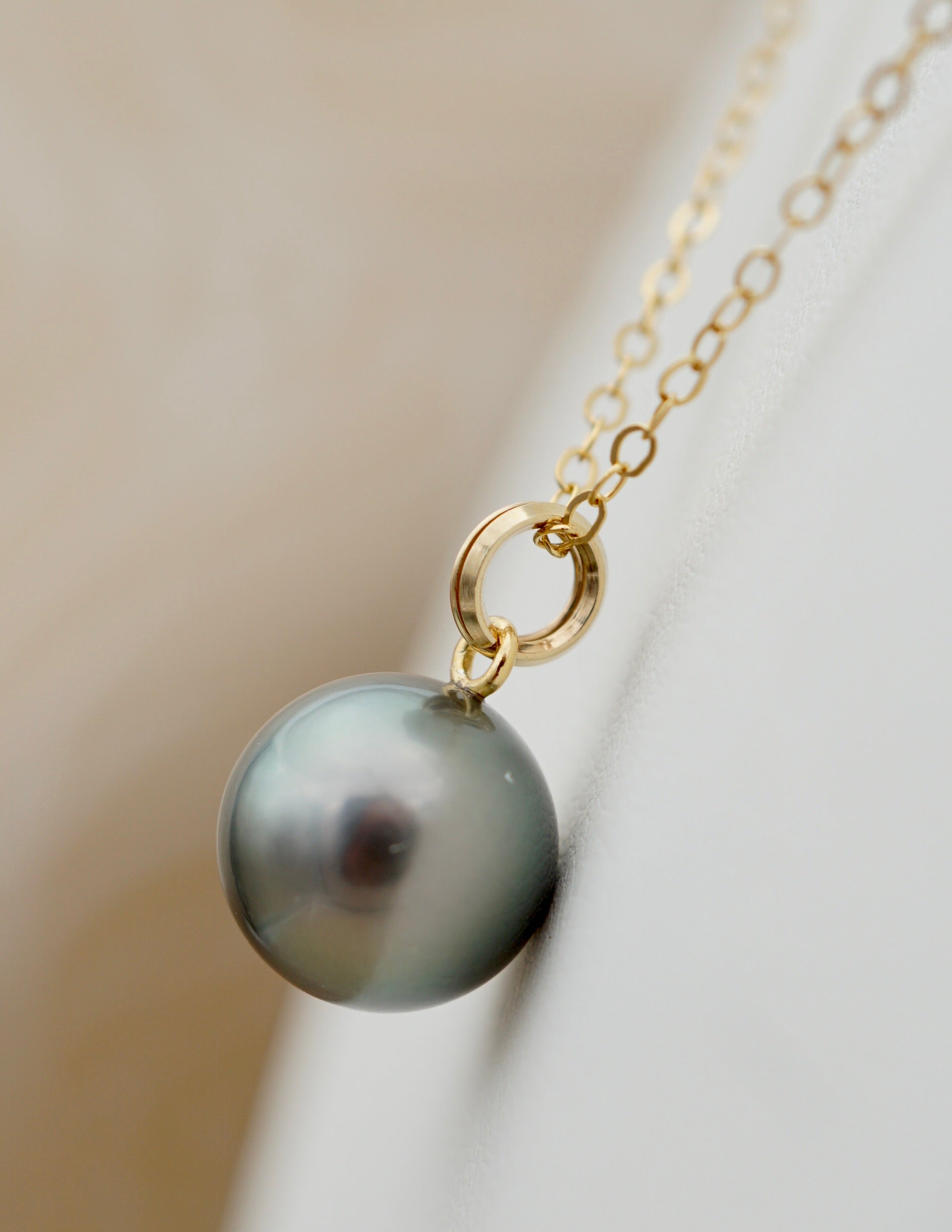 Tubuai perle de Tahiti de 10.3mm sur gold filled