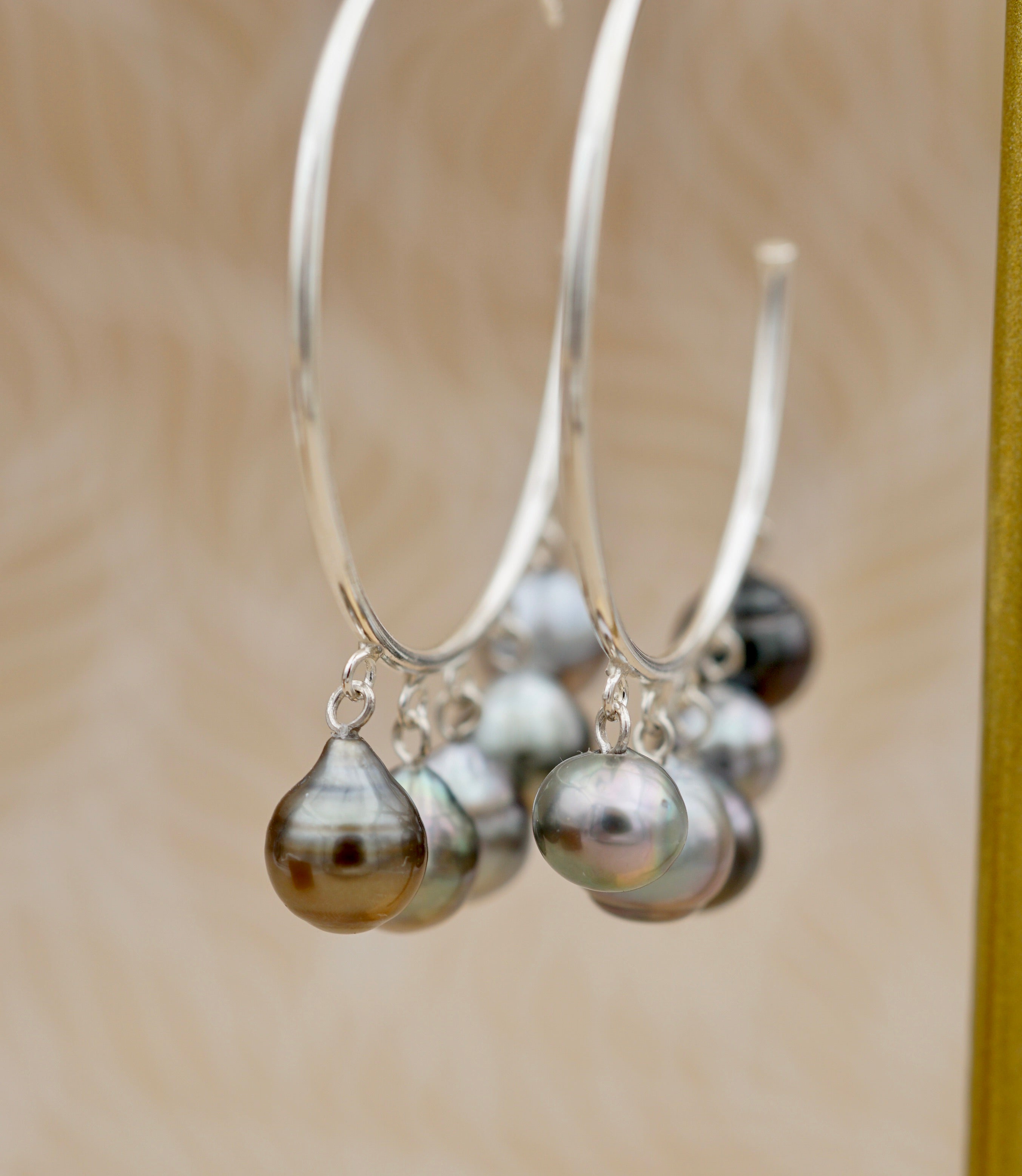 Tahiti Nui Boucles d'oreilles ornées 10 perles de Tahiti