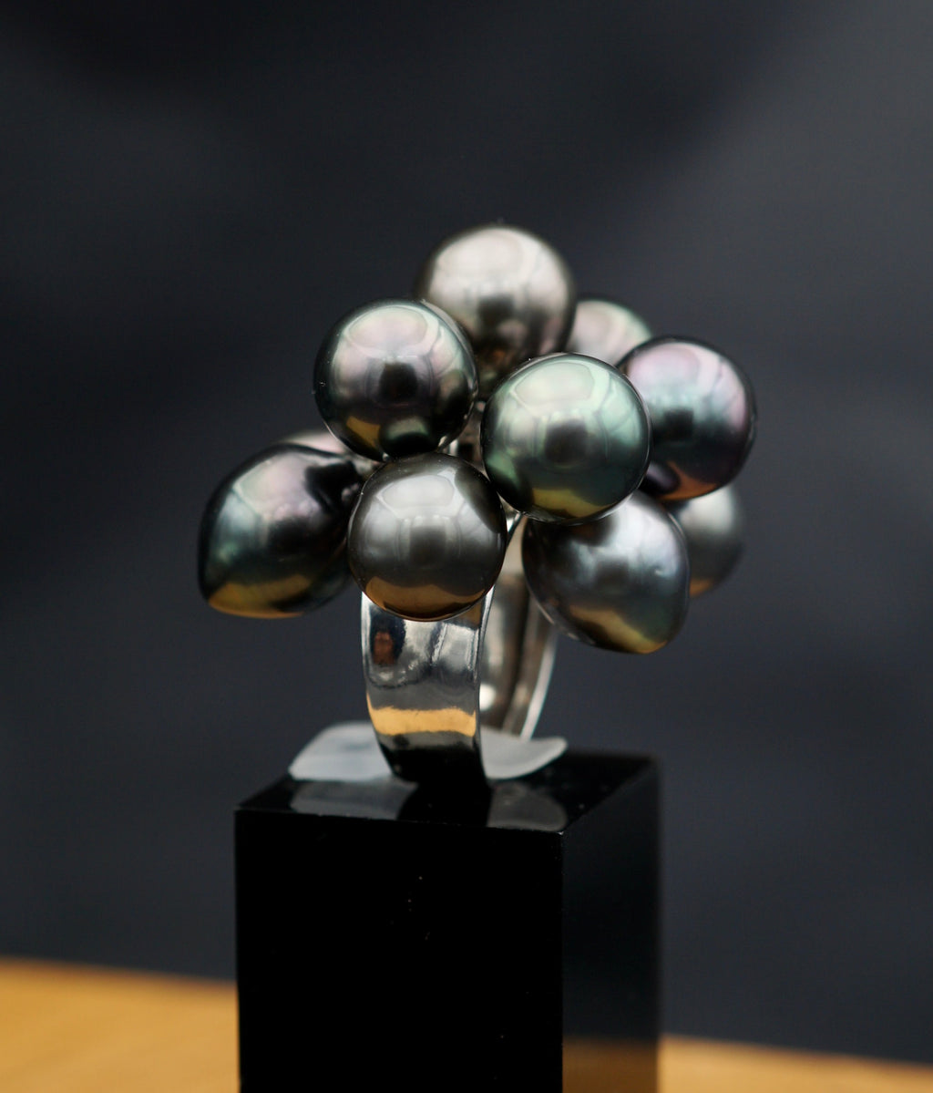 Nukutavake bague ornée de 12 splendides perles de Tahiti