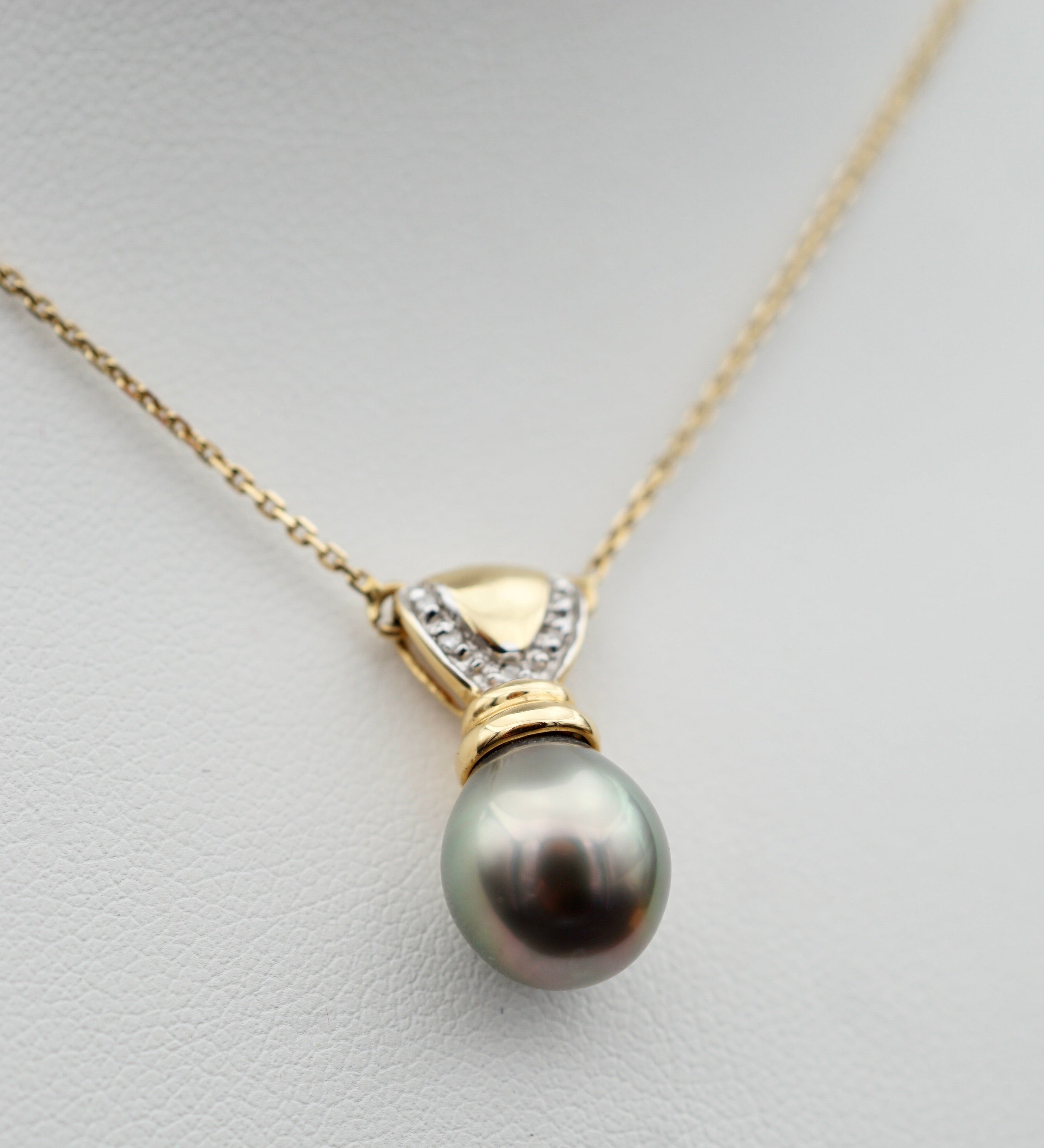 Tetiaroa perle de Tahiti de 8.7mm sur Or 750m
