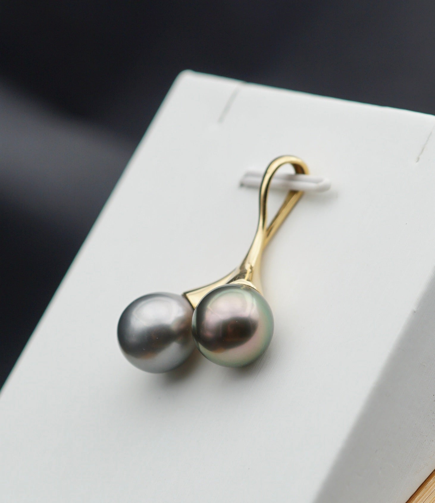 Kamaka deux perles de Tahiti sur or 18k