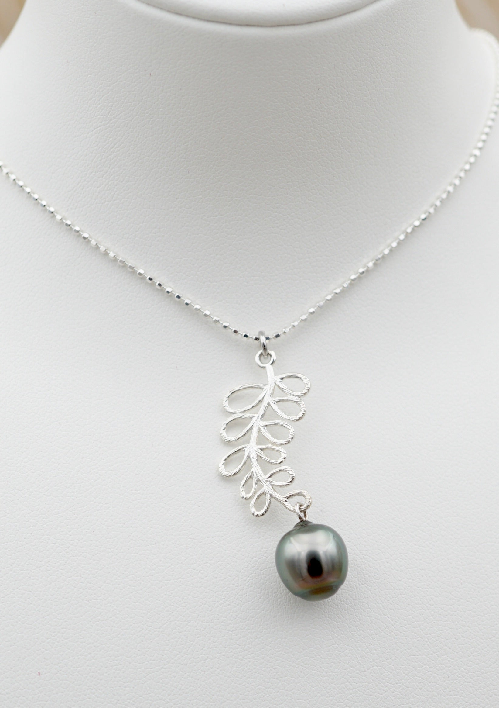 Honolua perle de Tahiti cerclée de 9.7mm
