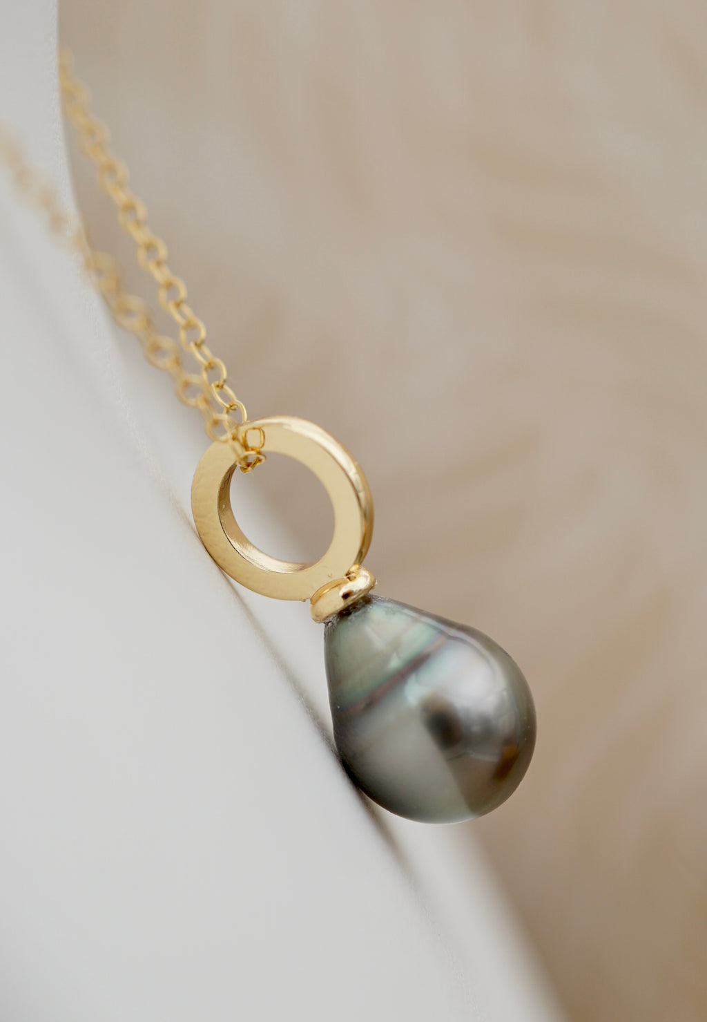 Meka perle de Tahiti cerclée de 9mm