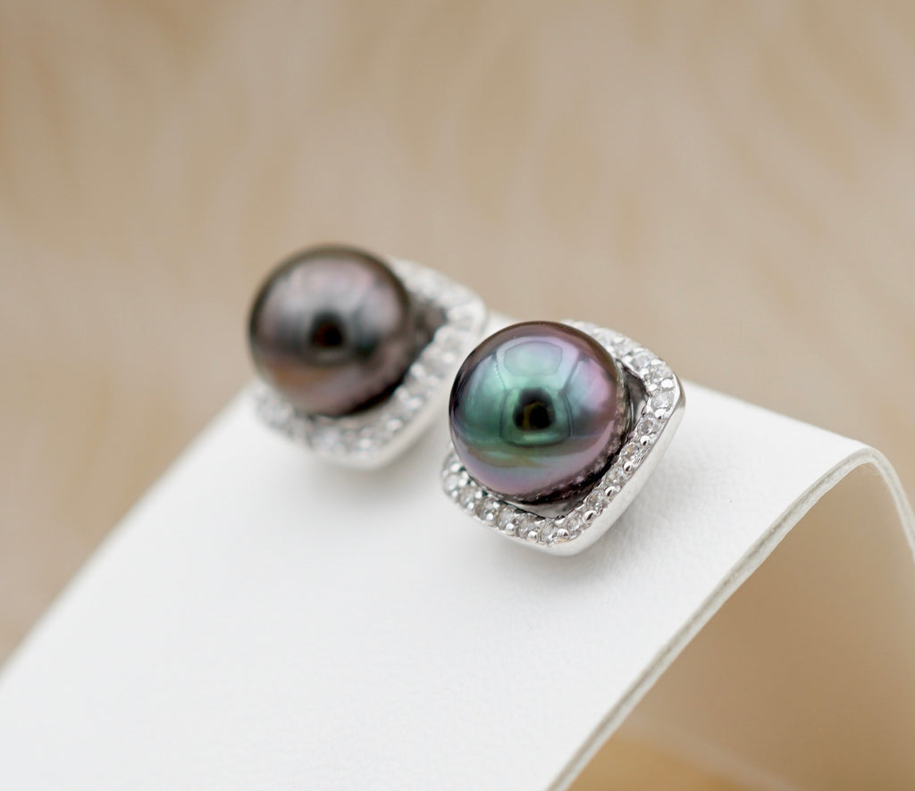 Rangiroa perles de Tahiti de 8.4mm montées en boucles d'oreilles sur argent