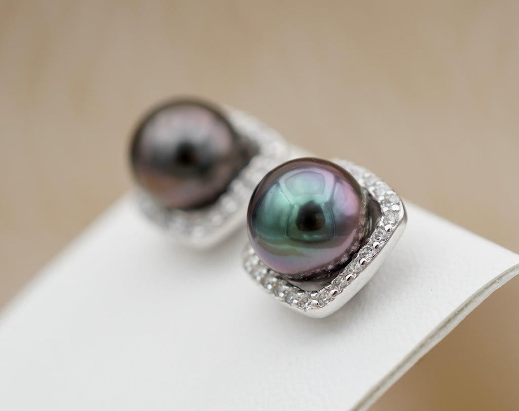 Rangiroa perles de Tahiti de 8.4mm montées en boucles d'oreilles sur argent